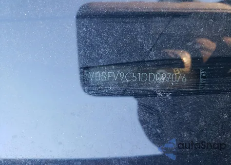 2013 BMW Motorrad M5 z USA, uszkodzony, nr VIN WBSFV9C51DD097076